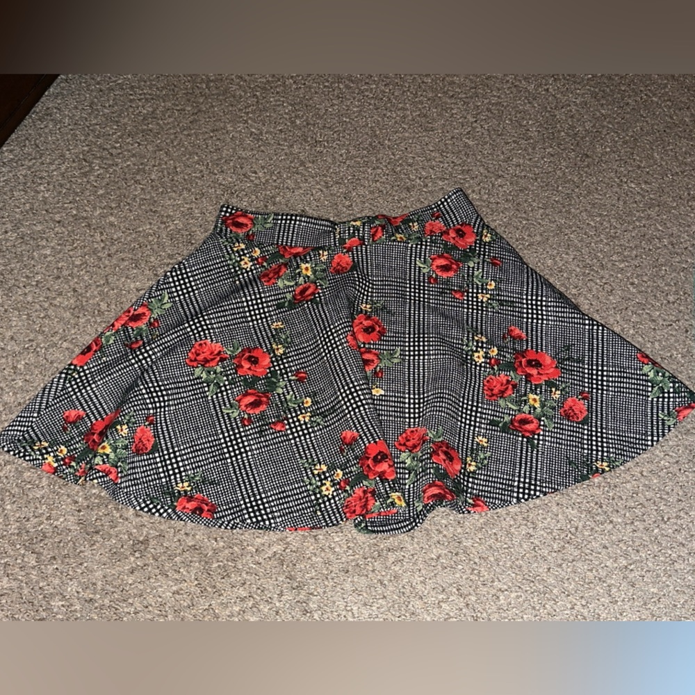 flowery mini skirt